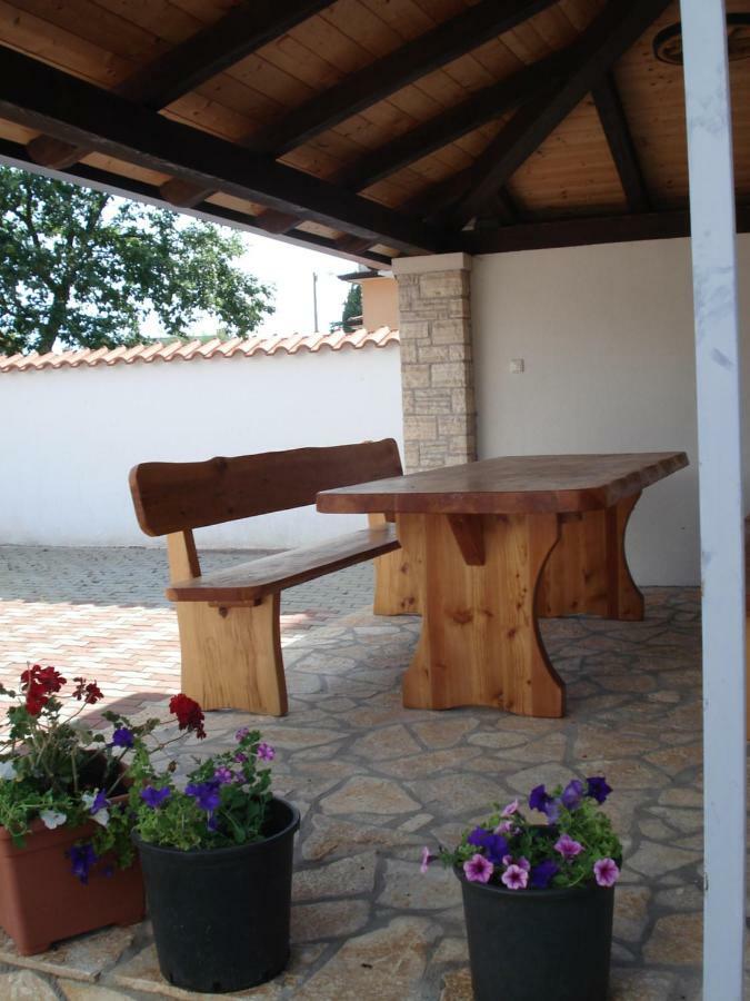 Guesthouse Pejo Poreč Eksteriør bilde